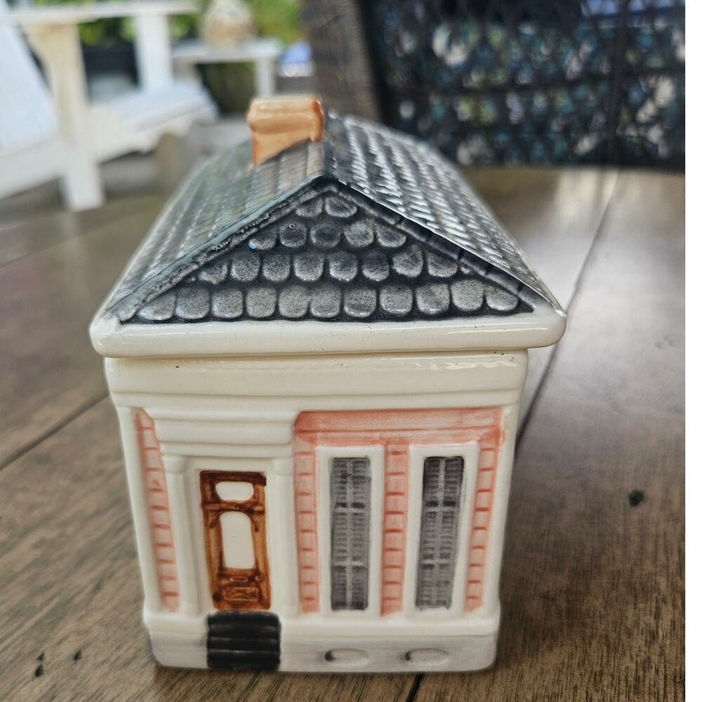 Vintage Ceramic House Canister Tea Caddy 6x5x4 1.5# e43